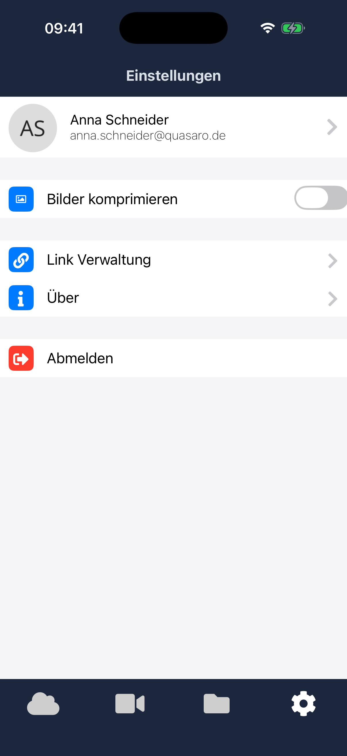 Einstellungen der App mit Profilangaben und den weiteren Menüpunkten